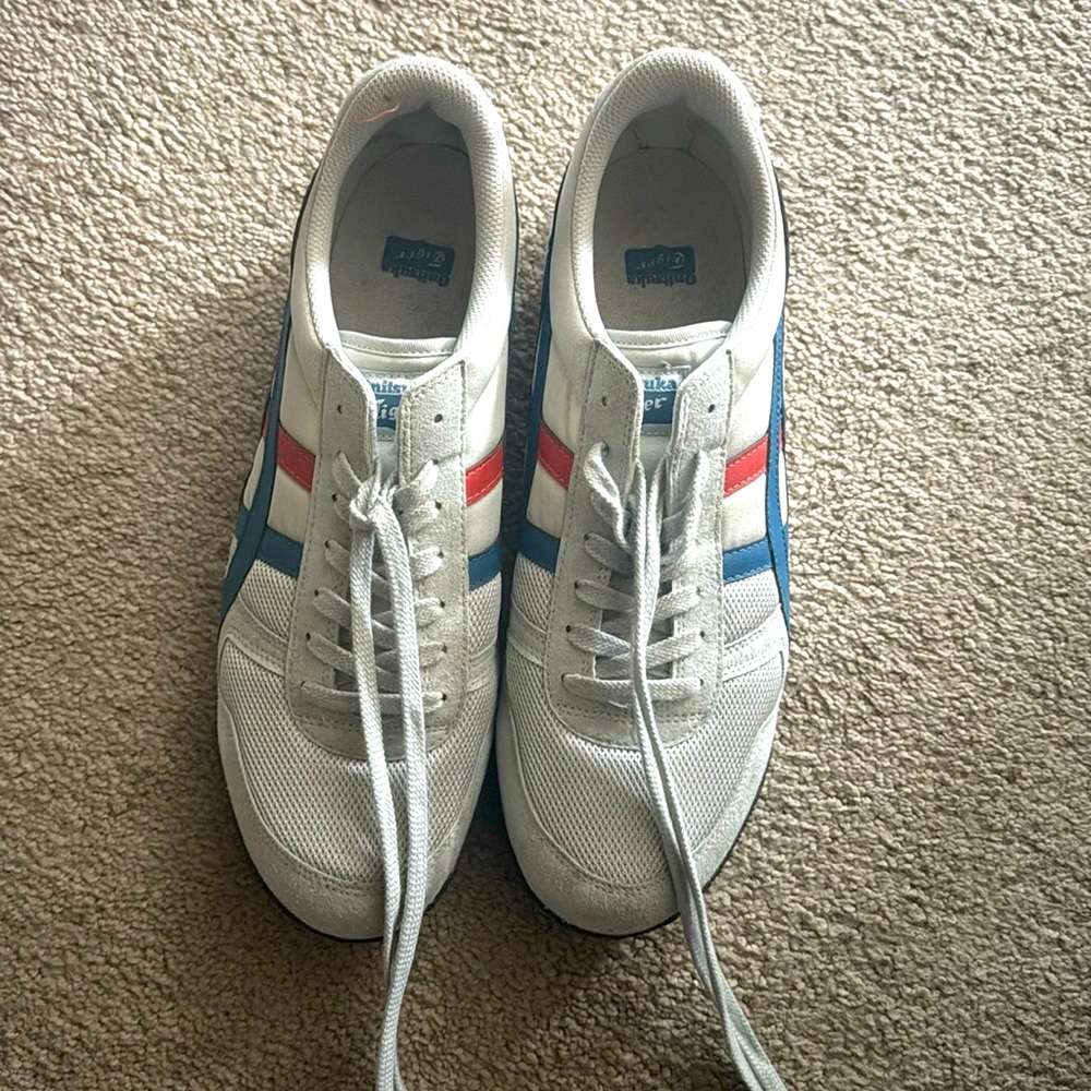 Men’s Onitsuka Tiger size 12. Light Gray with red and blue.